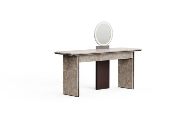 Yunel Dresser