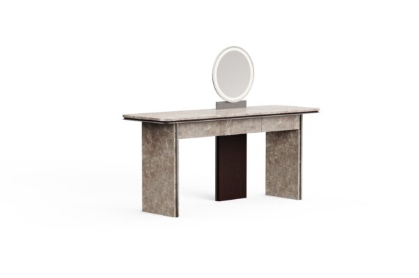Yunel Dresser